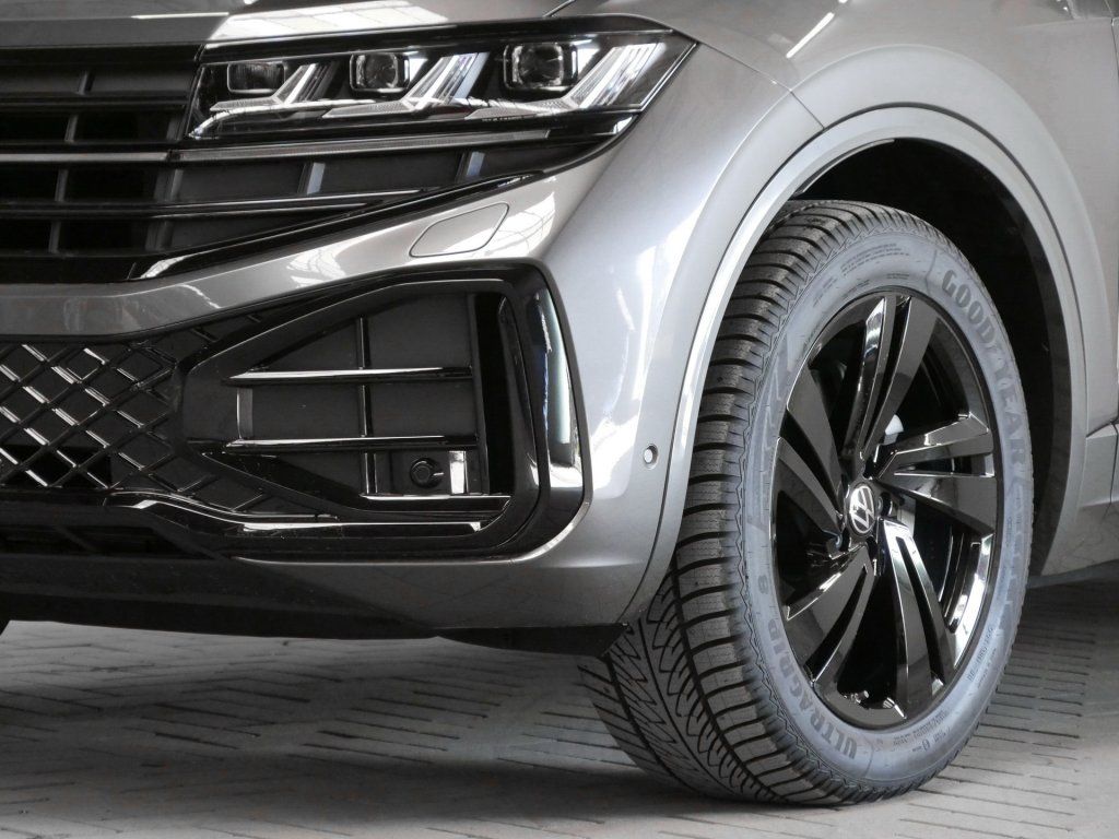 Fahrzeugabbildung Volkswagen Touareg 3.0 TDI 4Mot. R-Line AHK Kamera ACC DYNA