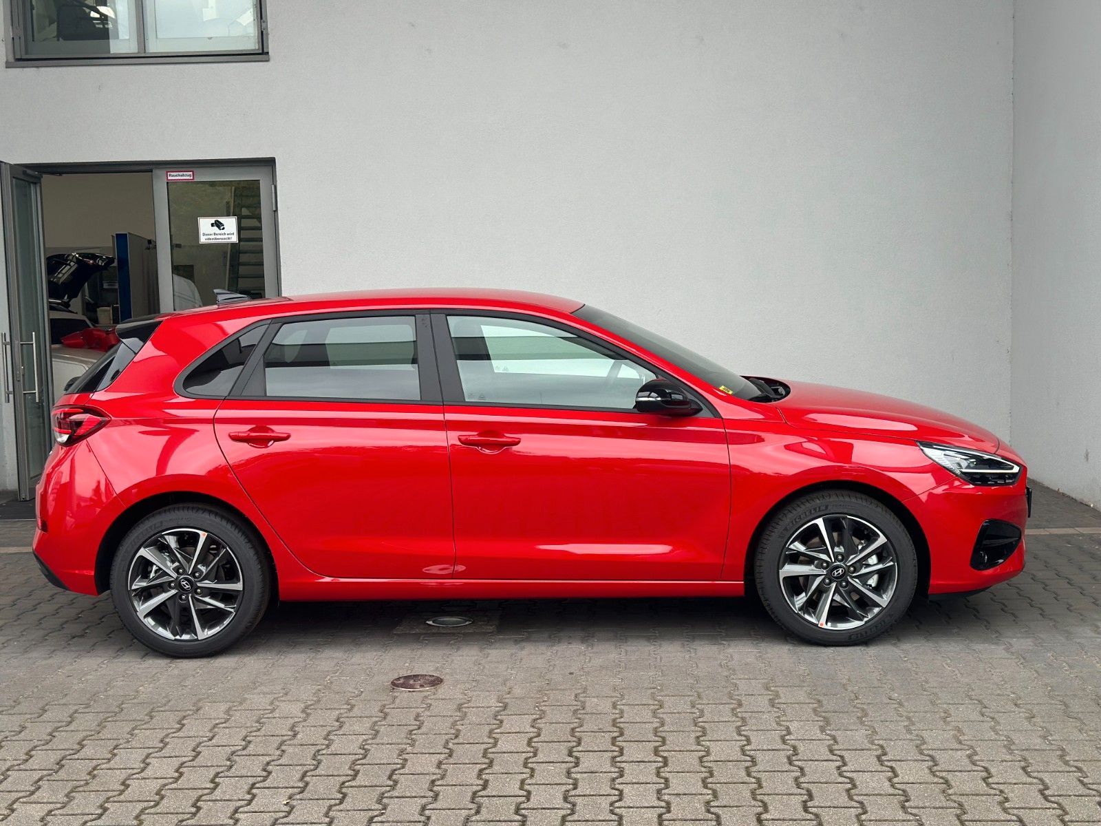 Fahrzeugabbildung Hyundai i30 Advantage 1.0l 100PS Navi/SHZ/Kamera