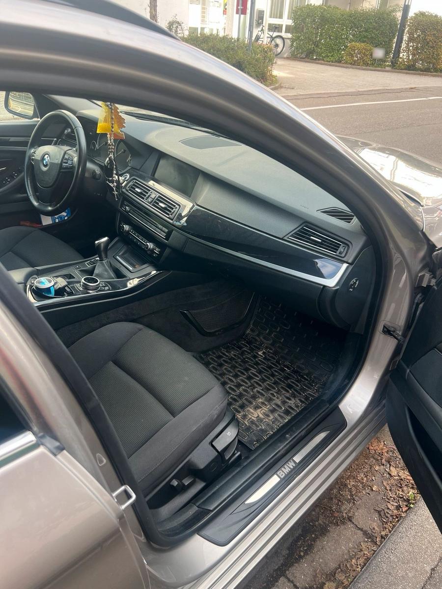 BMW 520 2011 — photo 6
