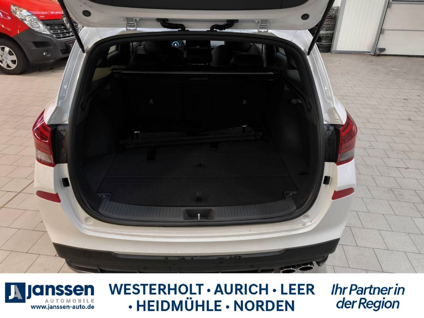 Fahrzeugabbildung Hyundai i30 FL Kombi N Line Sitz-Paket, Panoramadach