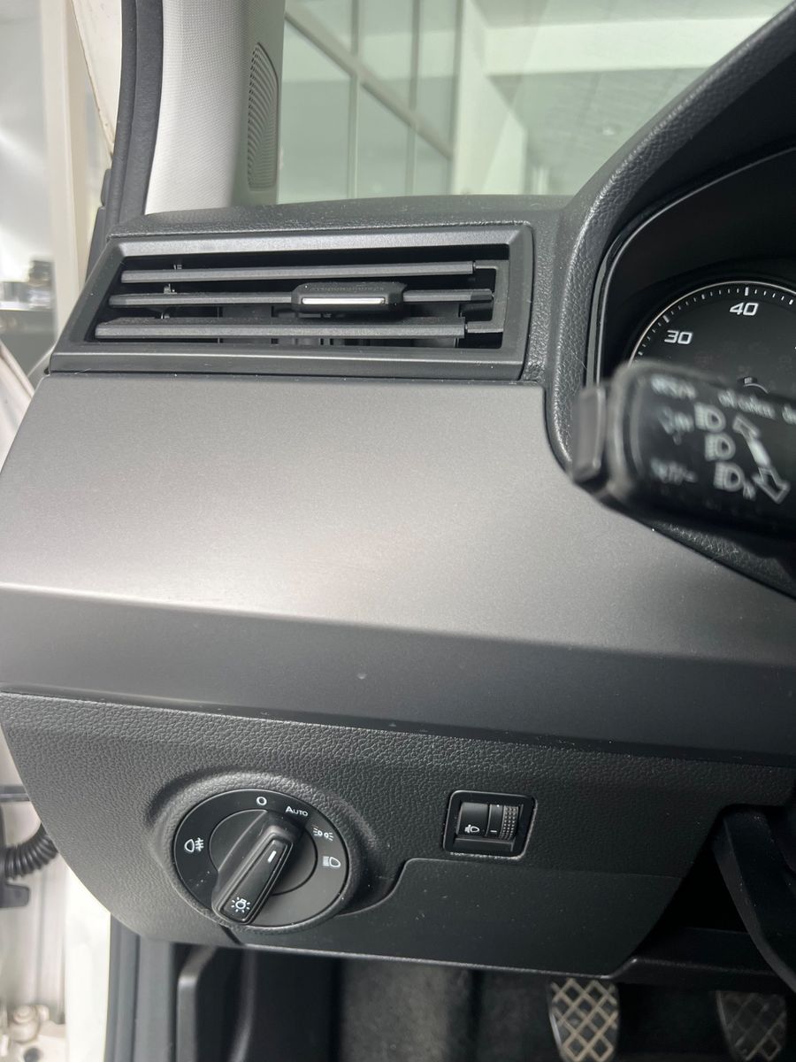 Fahrzeugabbildung SEAT Ibiza 1.6 TDI  Reference*NAVI*CAR-PLAY*ALUFELGEN