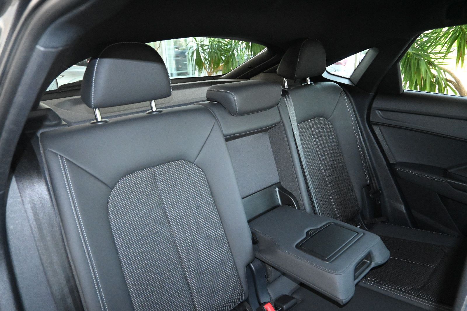 Audi Q3 SB 35 TDI S-Line Navi Virtual Teilleder PDC foto 24