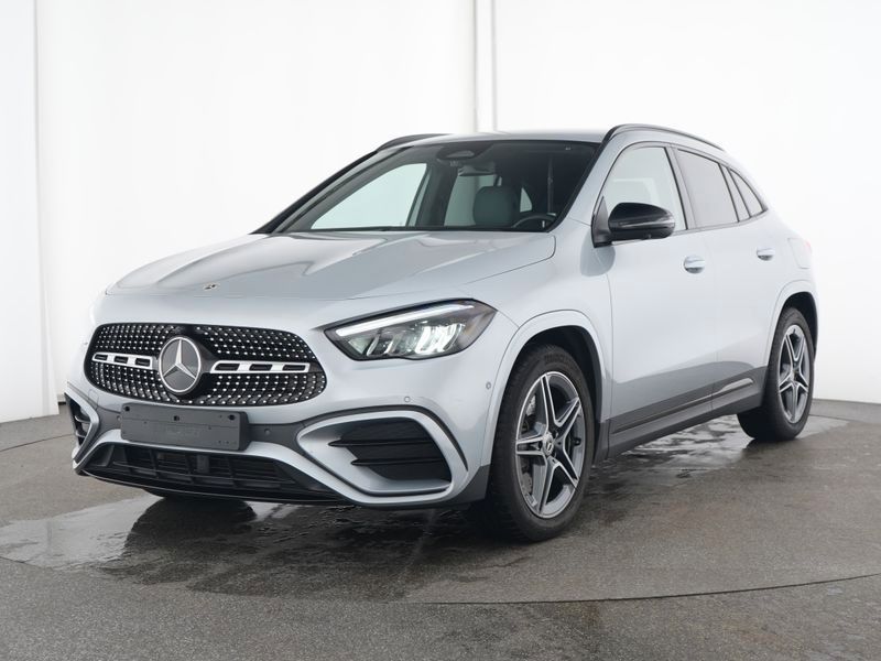MERCEDES-BENZ GLA 250 4M AMG AHK+Night+StdHz+360°+Distr+Ambi