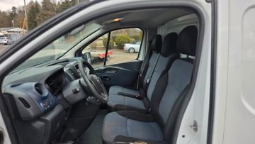 Opel Vivaro - 11