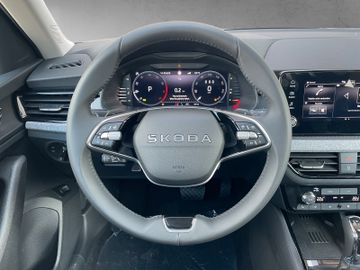 Skoda Kamiq 1.0 TSI DSG Tour *KLIMA*SHZ*AHK*MATRIX*