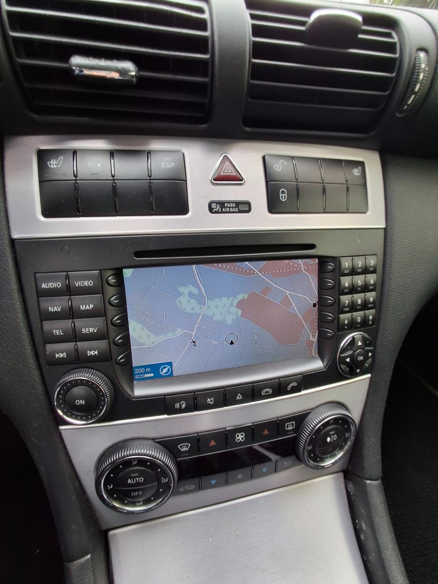 Mercedes-Benz C180 2005 — photo 13