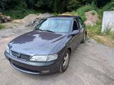 Opel Oldtimer  Opel Vectra - fast 30 jahre - Opel Vectra aus 1996