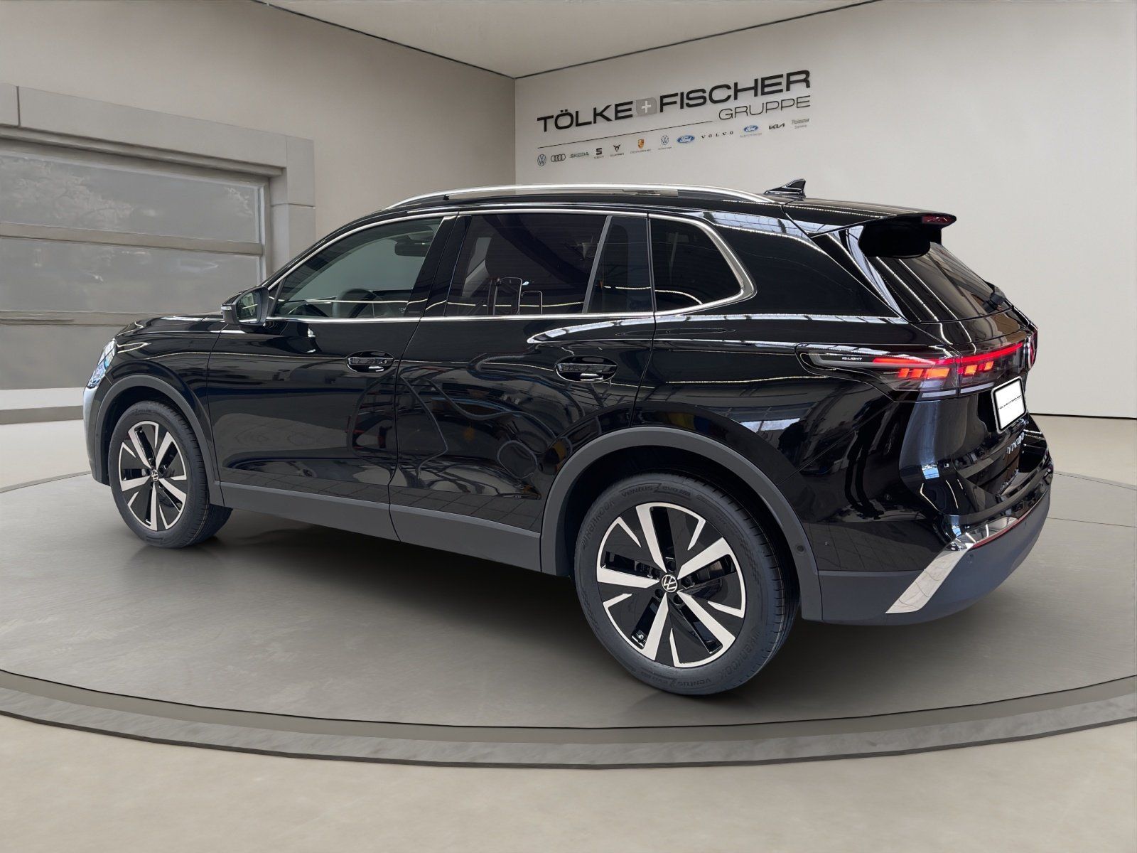 Volkswagen Tiguan 1.5 l eTSI DSG ACC WKR AHK Rückfahrkamara foto 4