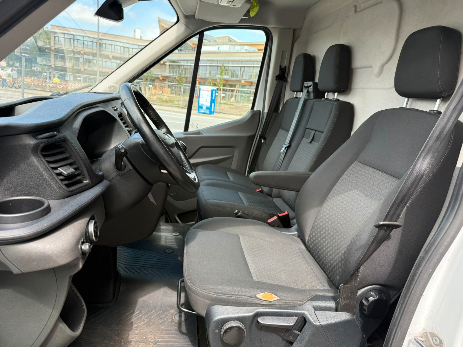 Fahrzeugabbildung Ford Transit Kasten 350 L4 Trend