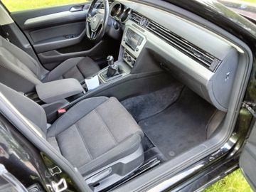 Volkswagen Passat Variant - 10