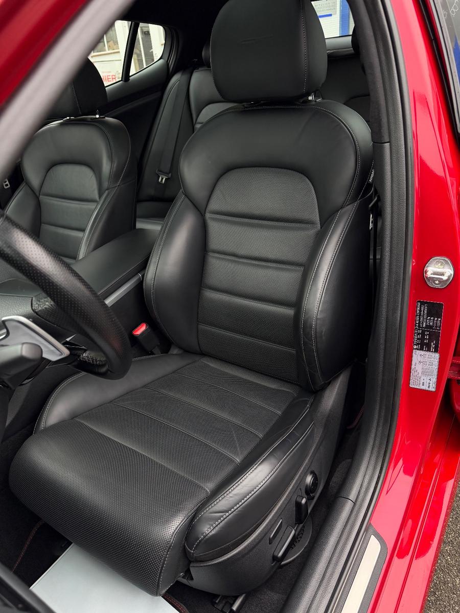 Kia Stinger GT 3.3 V6 Bi-Turbo 370ch AWD BVA8 | Full options | Toit ouvrant | Harman Kardon | HUD | Sièges ventilés | Caméra 360°
