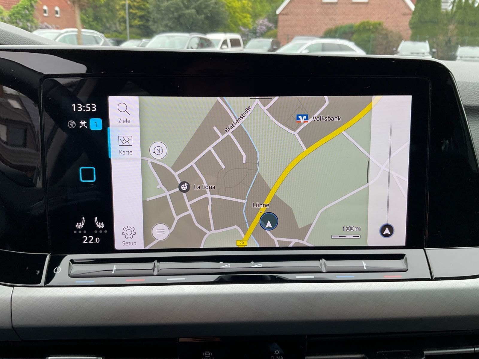 Fahrzeugabbildung Volkswagen Golf Variant 1.5 eTSI DSG Life,LED,AHK,ACC,carpl