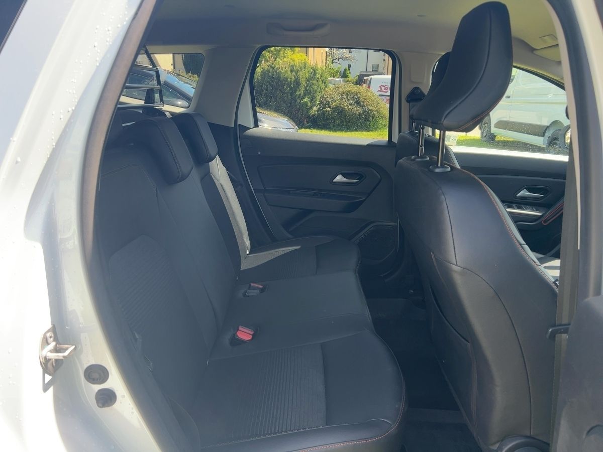 Fahrzeugabbildung Dacia Duster Extreme Blue dCi 115 4x4