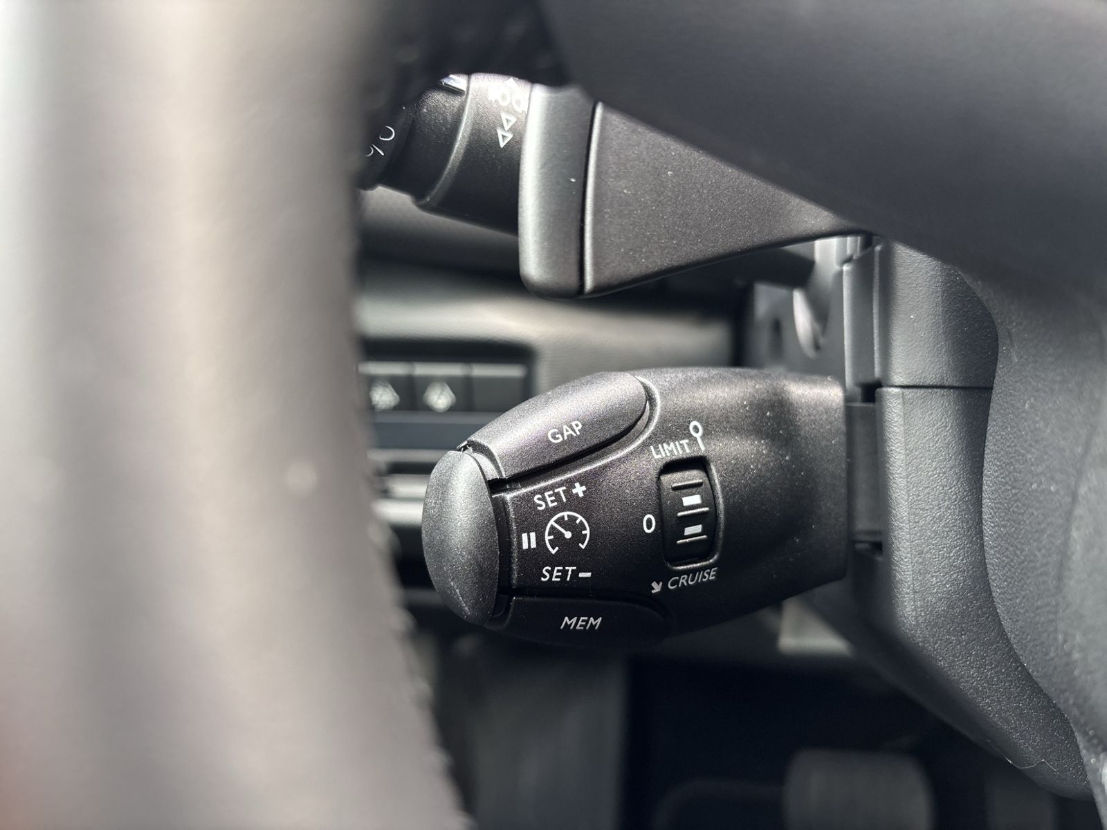 C5 Aircross 1.2 Mild-Hybrid 136 MAX, Full LED, P