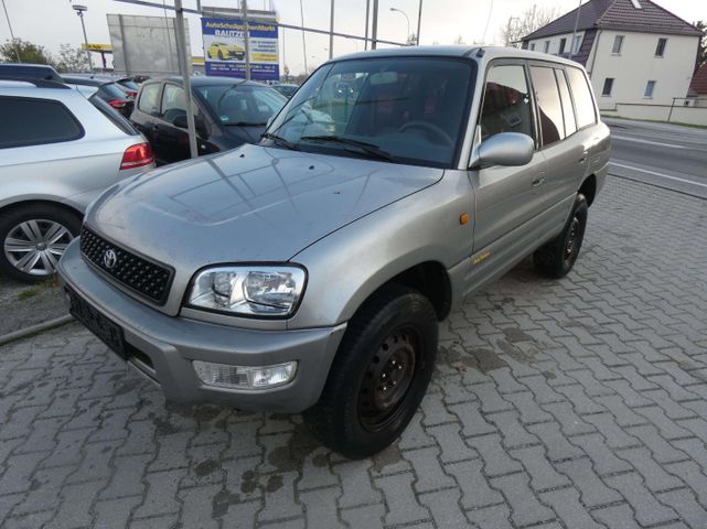 Toyota RAV 4 Fun Allrad AHK Radio HU 12/2024