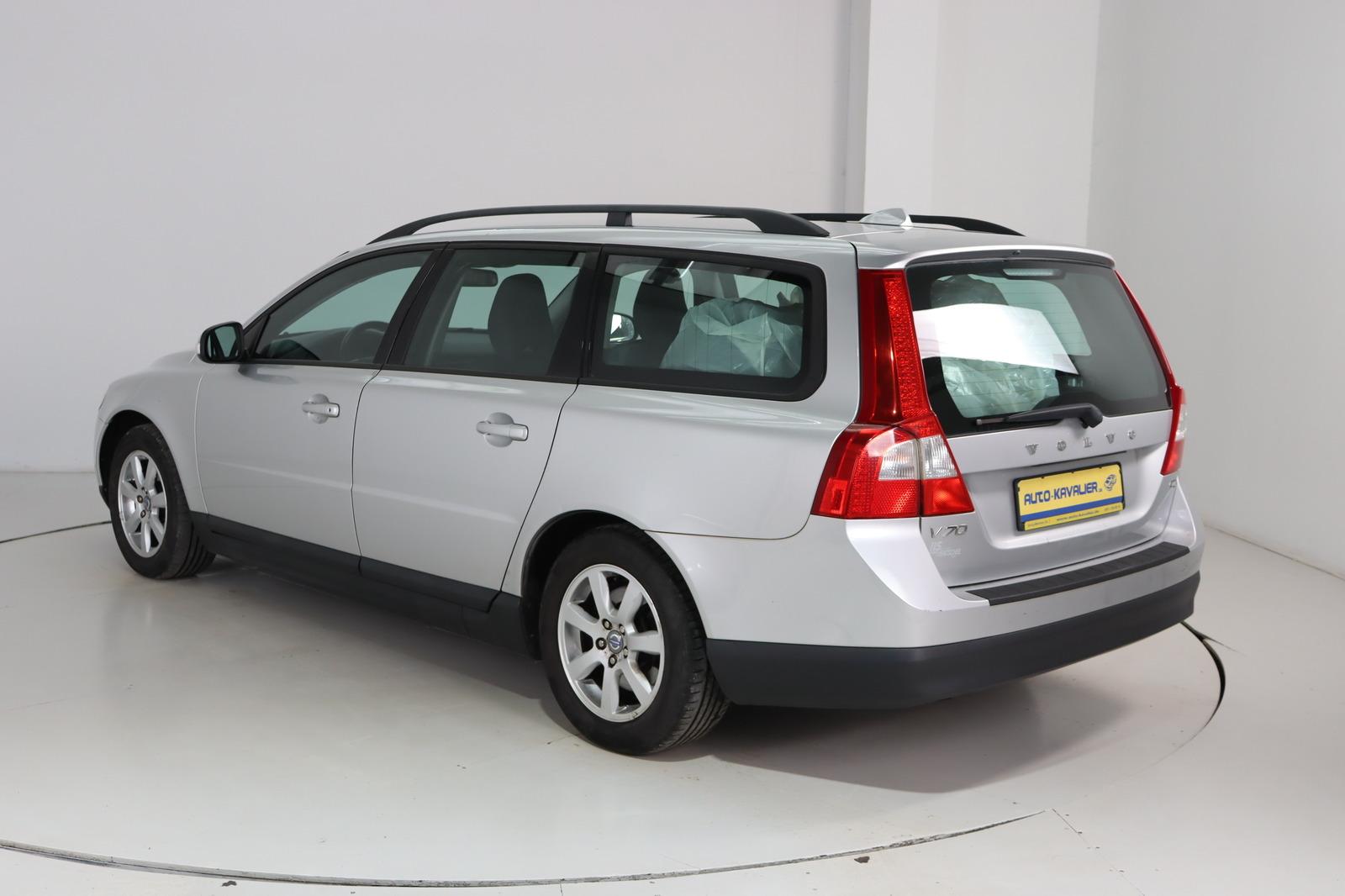 Volvo V70 2010 — photo 8