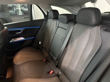 Mercedes E 220 - 9