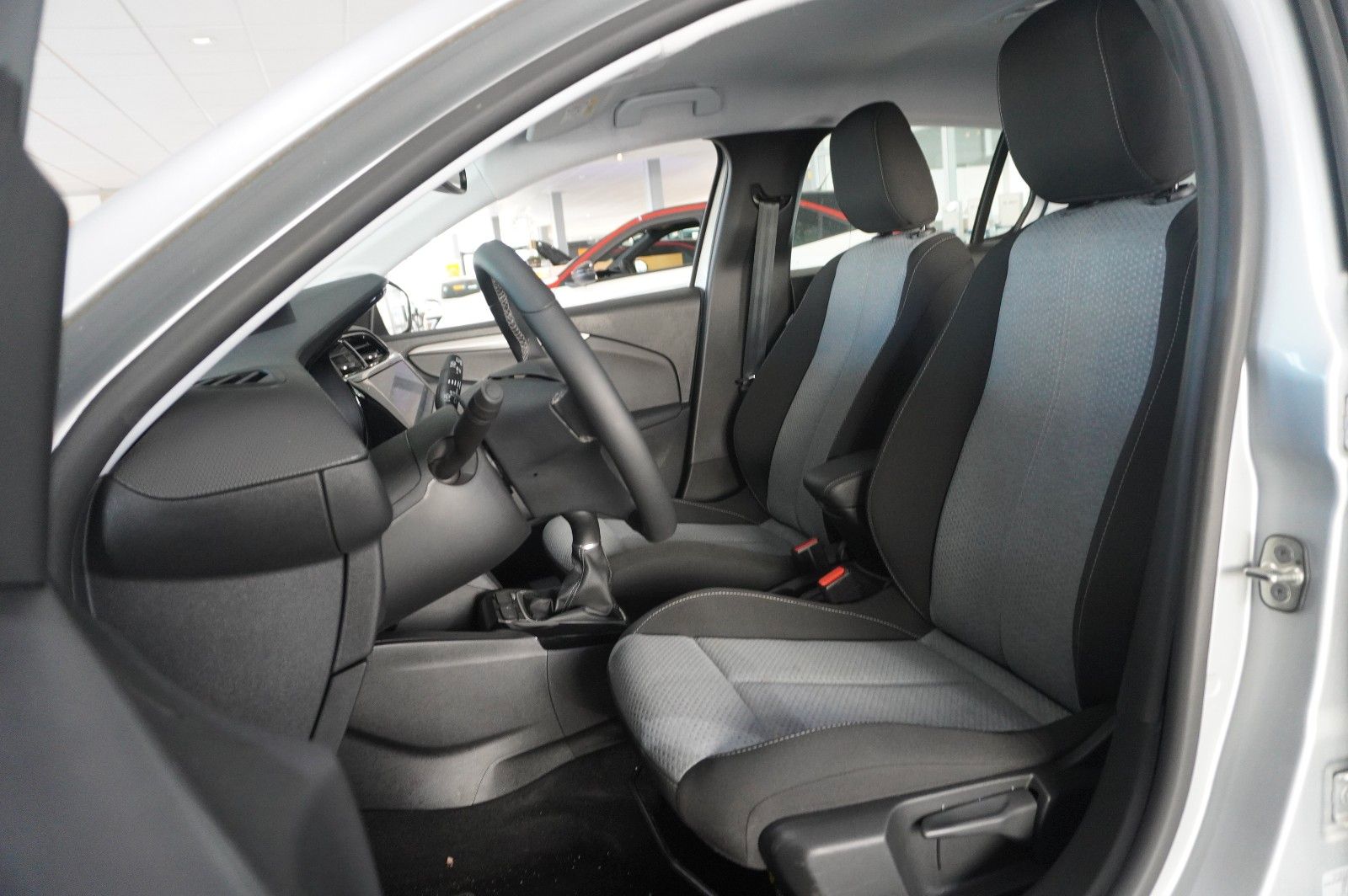 Fahrzeugabbildung Opel Corsa F 1.2 FACELIFT NAVI/LED/KAMERA/VIRTU./SHZ