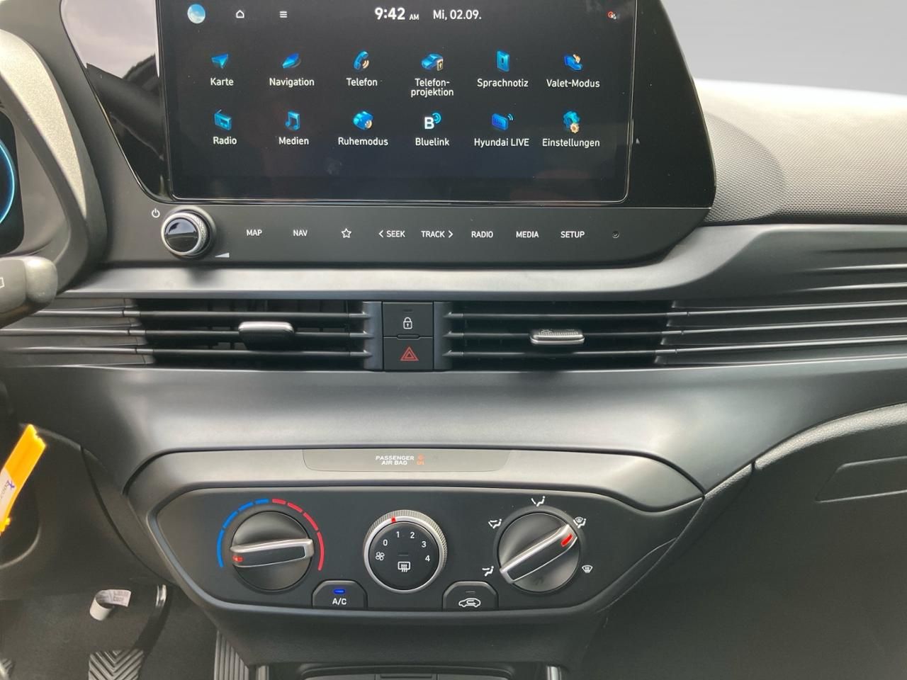 Fahrzeugabbildung Hyundai i20 BLACKLINE SHZ*LHZ*NAVI*CARPLAY