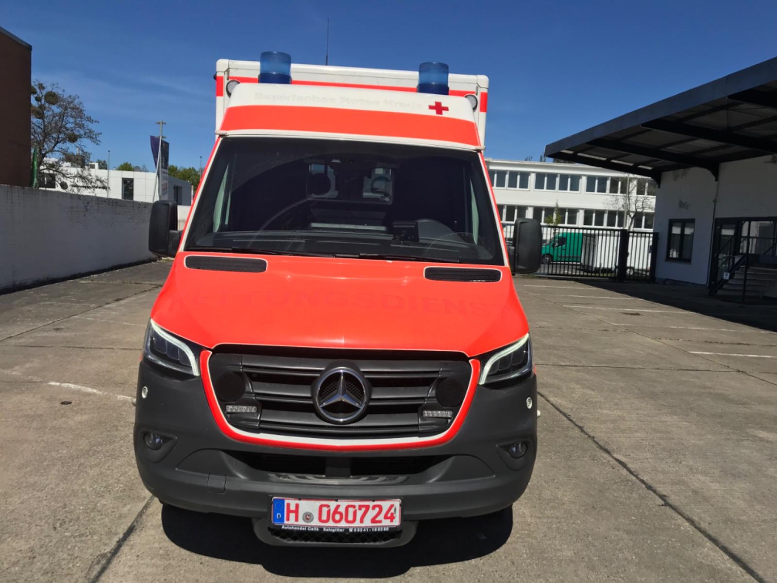Mercedes-Benz Sprinter III    519CDI RWD RETTUGSWAGEN