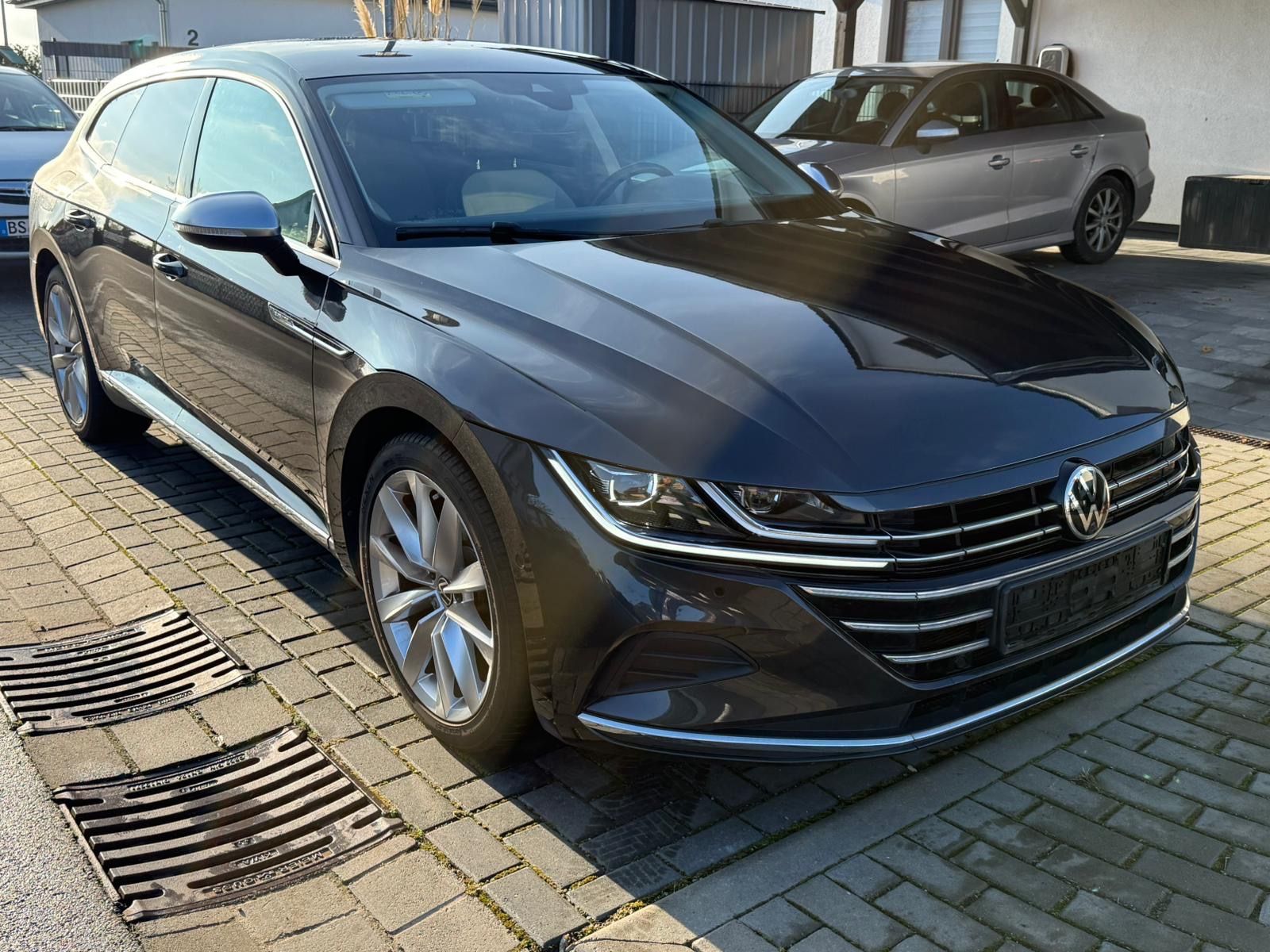 VW Arteon DSG SB-Navi-Rfk-Amb.LED-Shz.v+h-Tüv neu