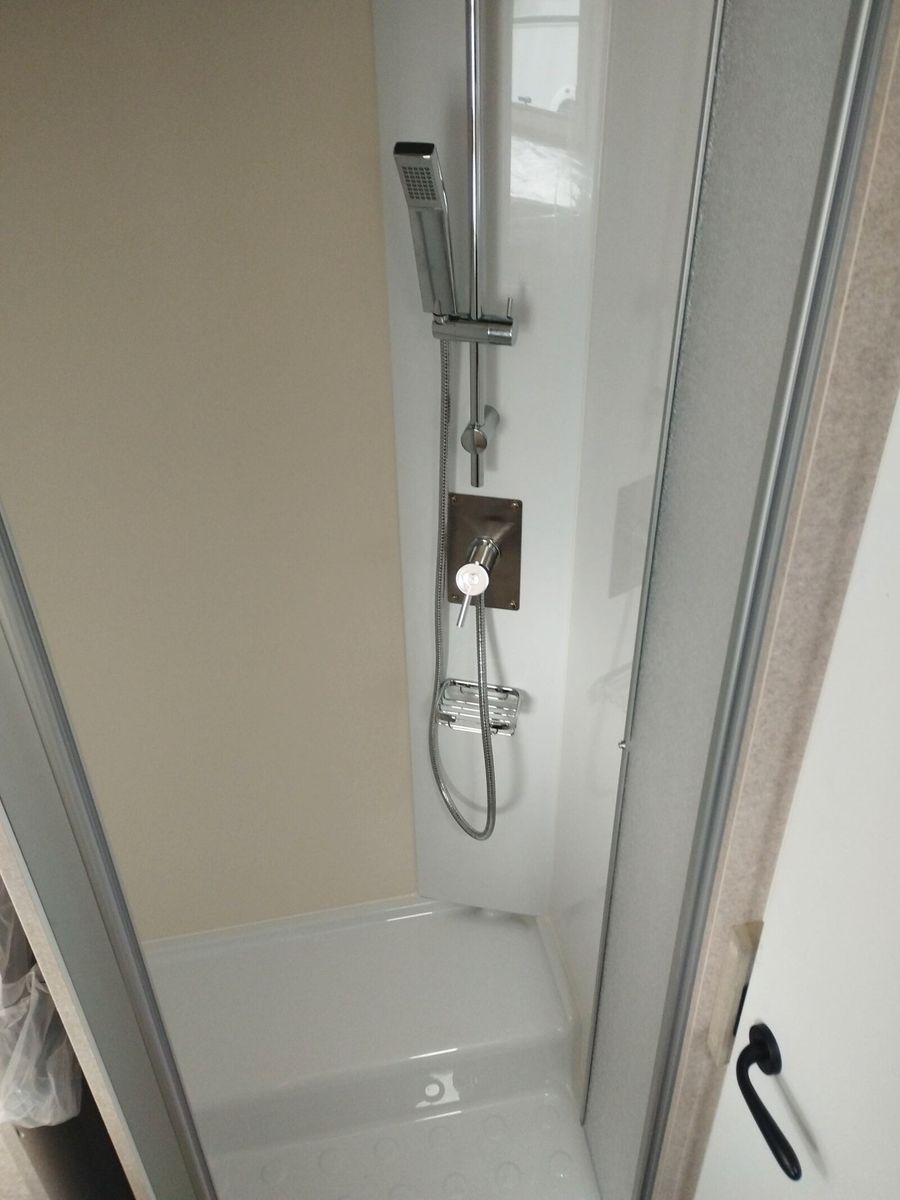 Fahrzeugabbildung Forster T F745 EB LTE,Solar,Markise,Lithium,Hubbett