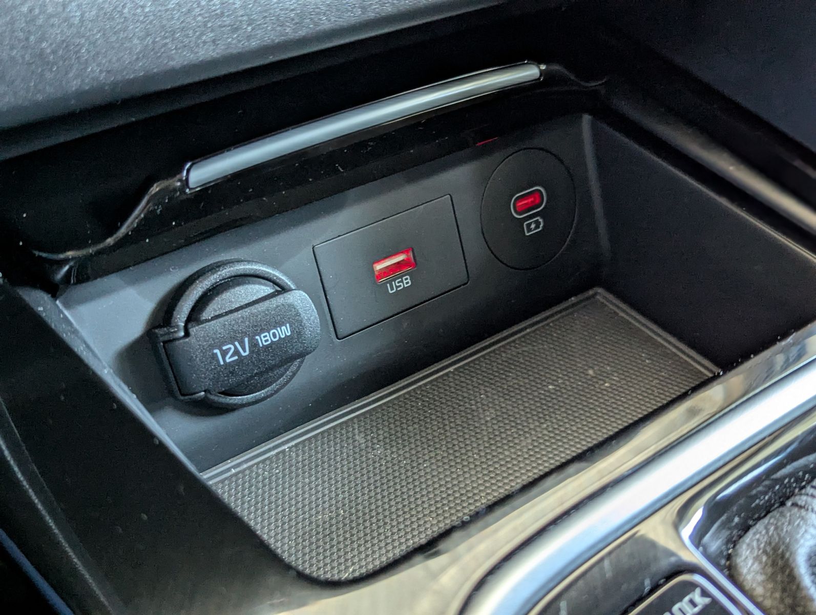 Fahrzeugabbildung Kia cee'd / Ceed 1.5 SW Ultim Style-Pak JBL ACC 7J
