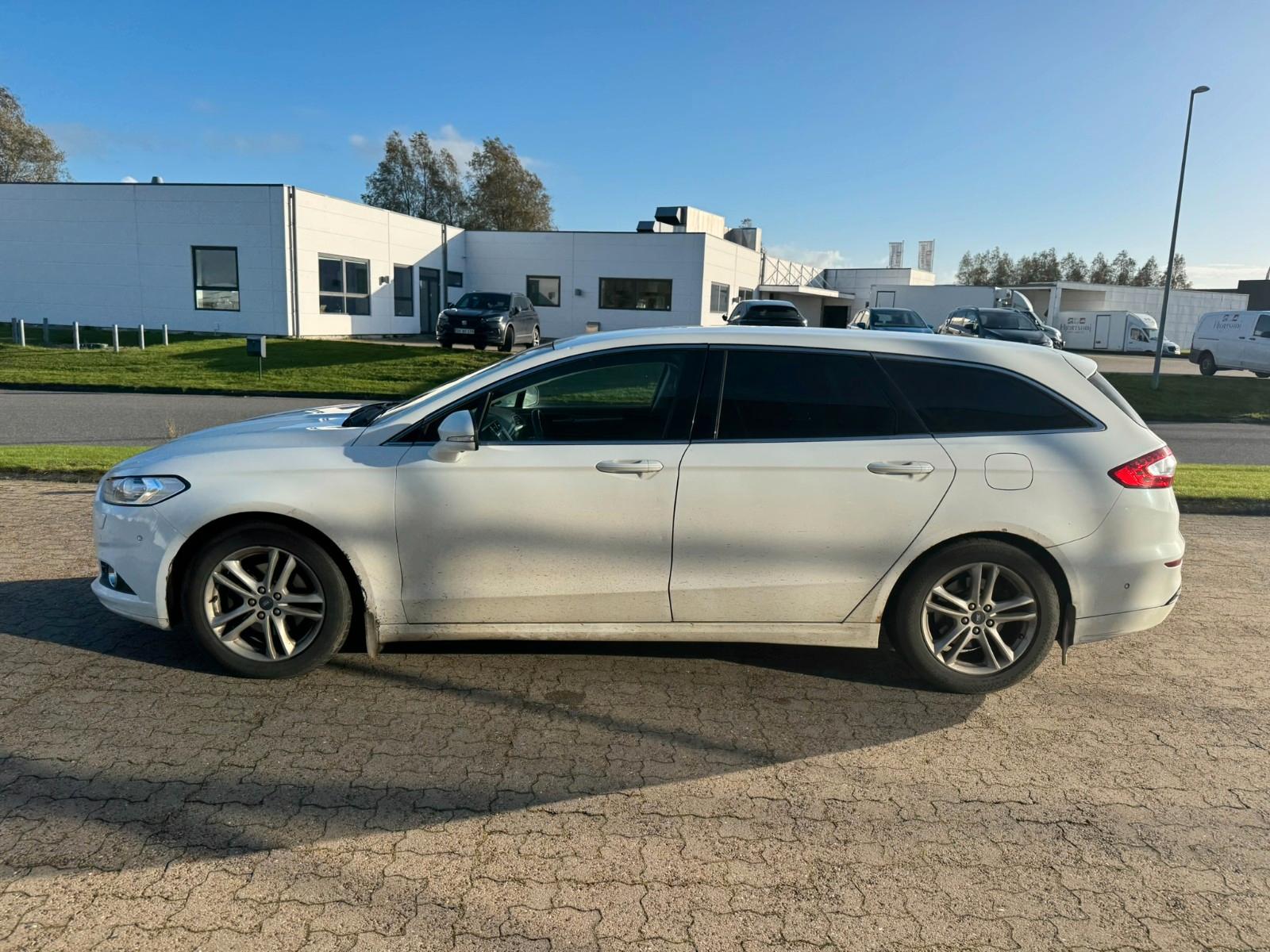 Ford Mondeo 2015 — photo 6