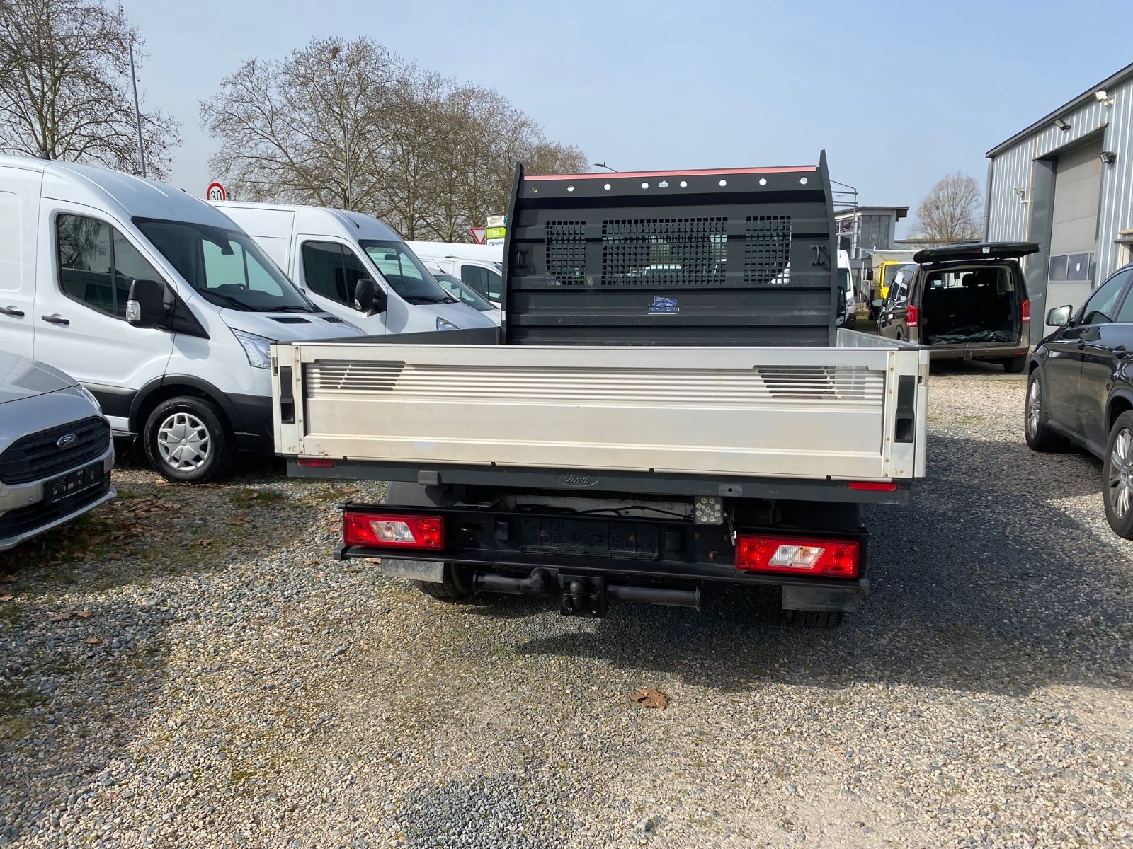 Fahrzeugabbildung Ford Transit Pritsche 350L3Doka,Trend,Leder,AHK,1Hd