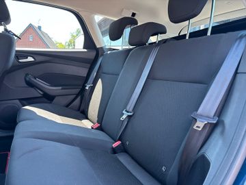 Ford Focus - 11