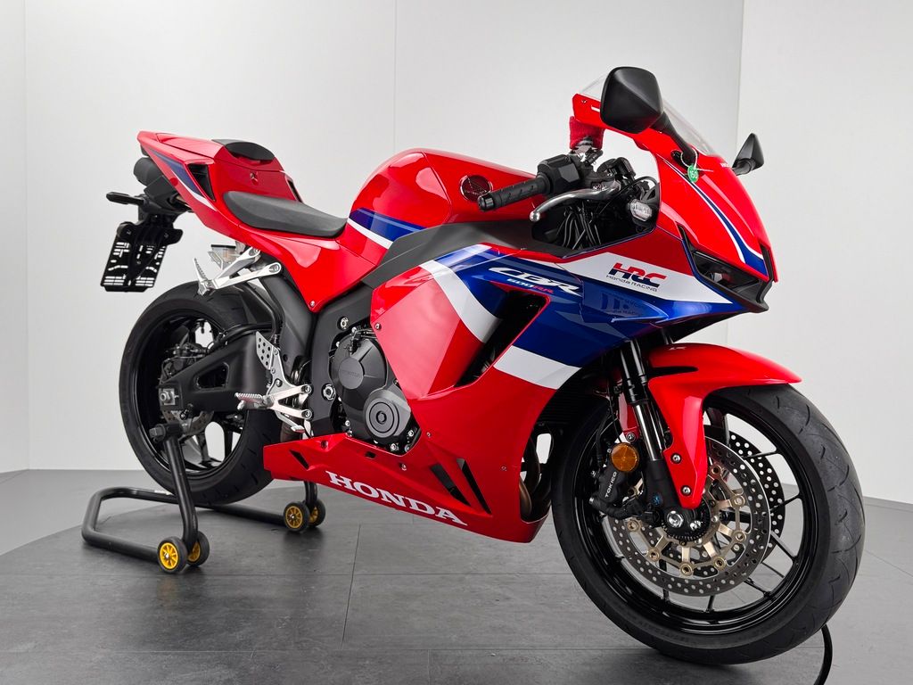 Fahrzeugabbildung Honda CBR 600 RR *NEUWERTIG *1850 KM