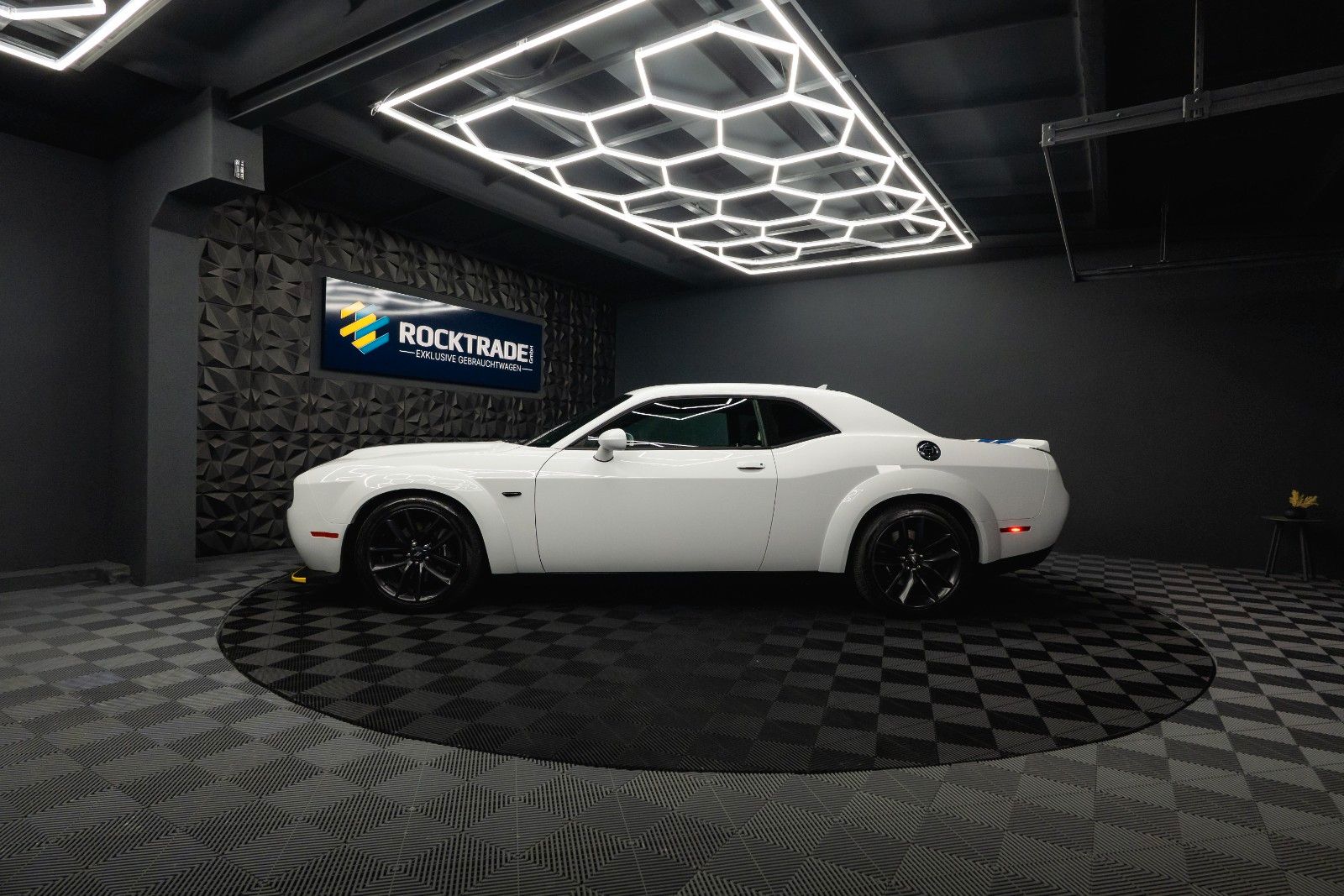 Fahrzeugabbildung Dodge Challenger 5.7 V8 R/T SRT WIDE BODY *LED*19%*