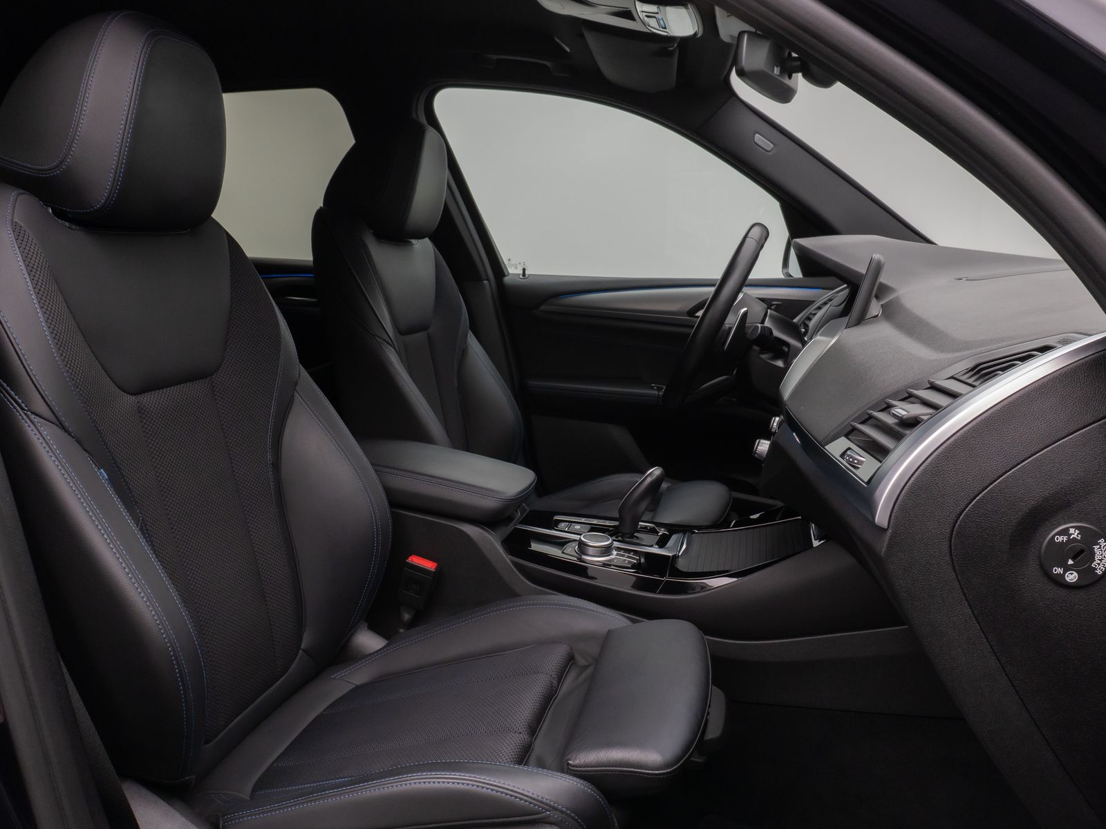 Fahrzeugabbildung BMW X3 xD30e M Sport DAB CockPit+ PDC AHK LED 19Zoll