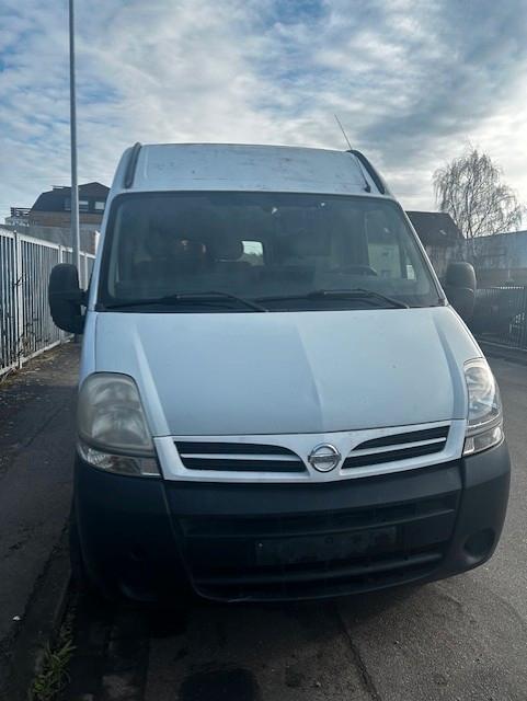 Nissan Interstar  TÜV+AU 09/2003