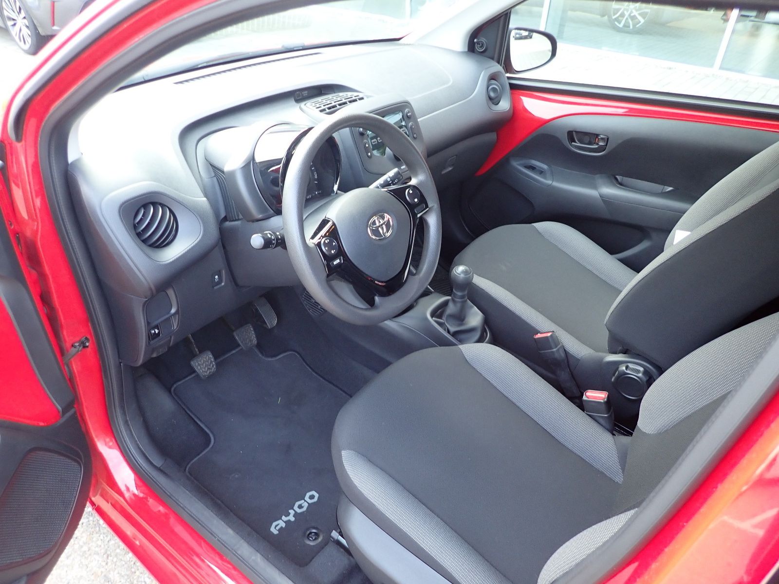 Fahrzeugabbildung Toyota Aygo X-BUSINESS/KLIMA/WKR/