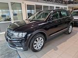 Volkswagen Tiguan Highline BMT 4Motion 180PS PANO 1. HAND - VW Tiguan Gebrauchtwagen