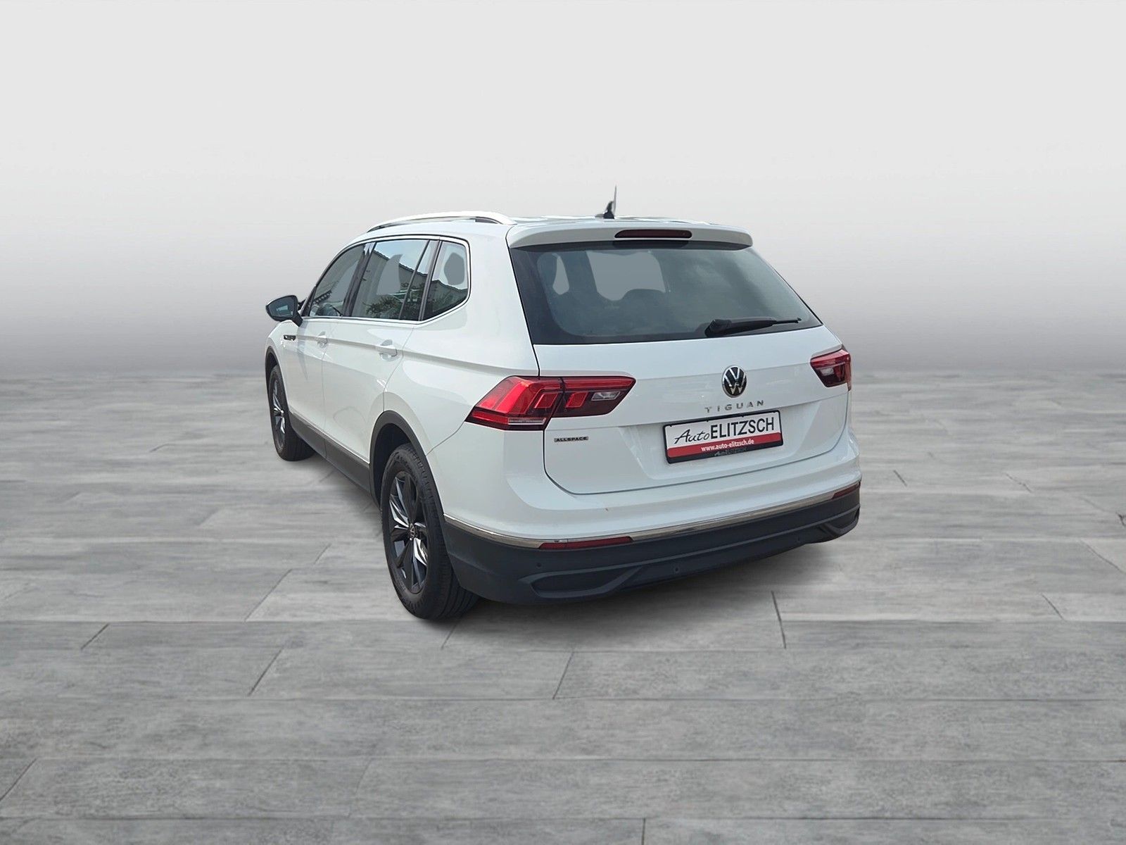 Fahrzeugabbildung Volkswagen Tiguan Allspace TSI Life DSG LED Navi ACC AHK Pa
