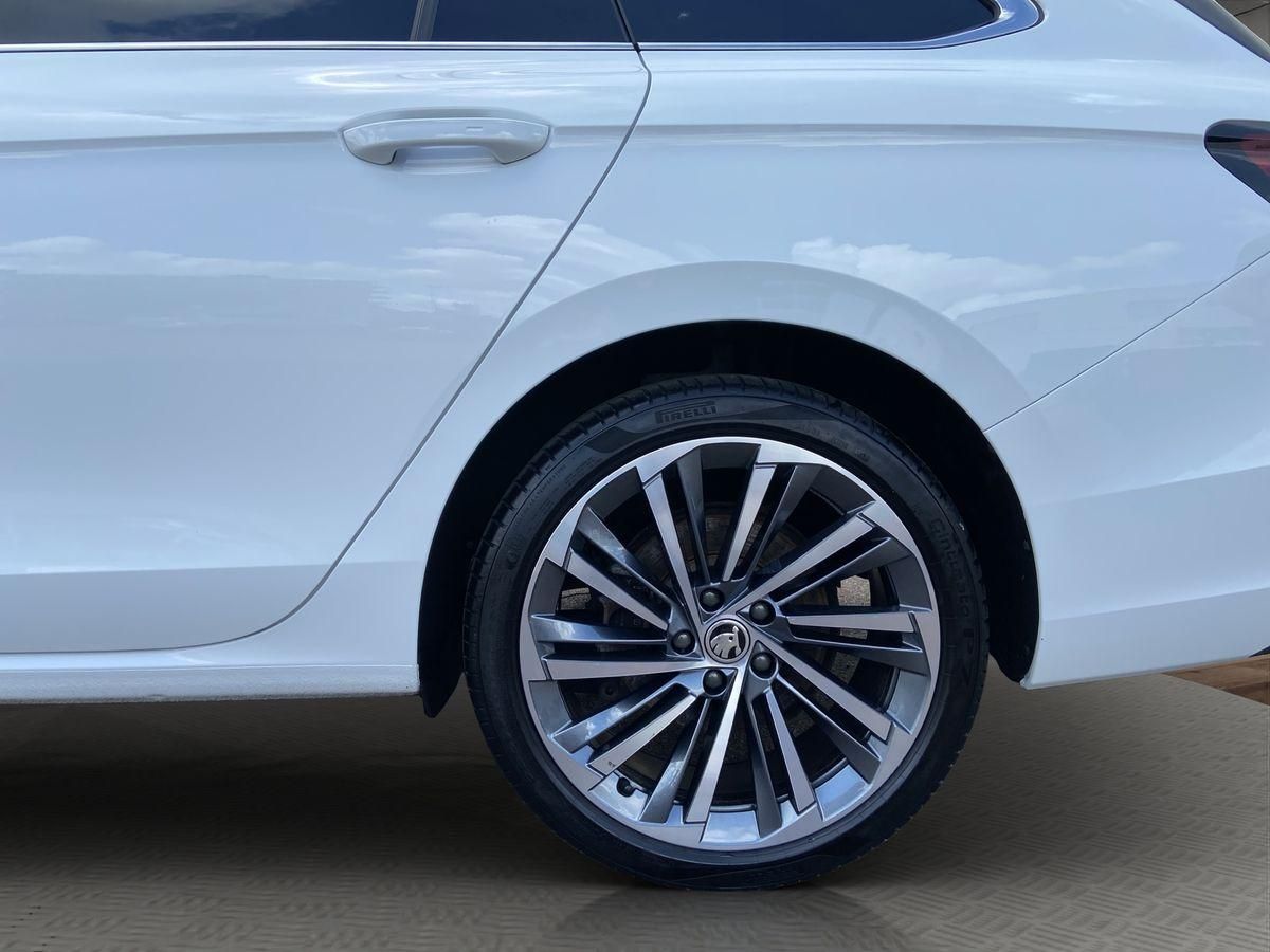 Superb 1.5 TSI iV 150 kW PlugIn Hybrid L&K  Lede