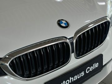 Fahrzeugabbildung BMW 530d Tour Sport Line HI-FI Pano M Sportfahrwerk