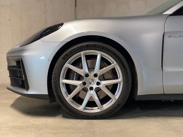 Porsche Panamera - 8