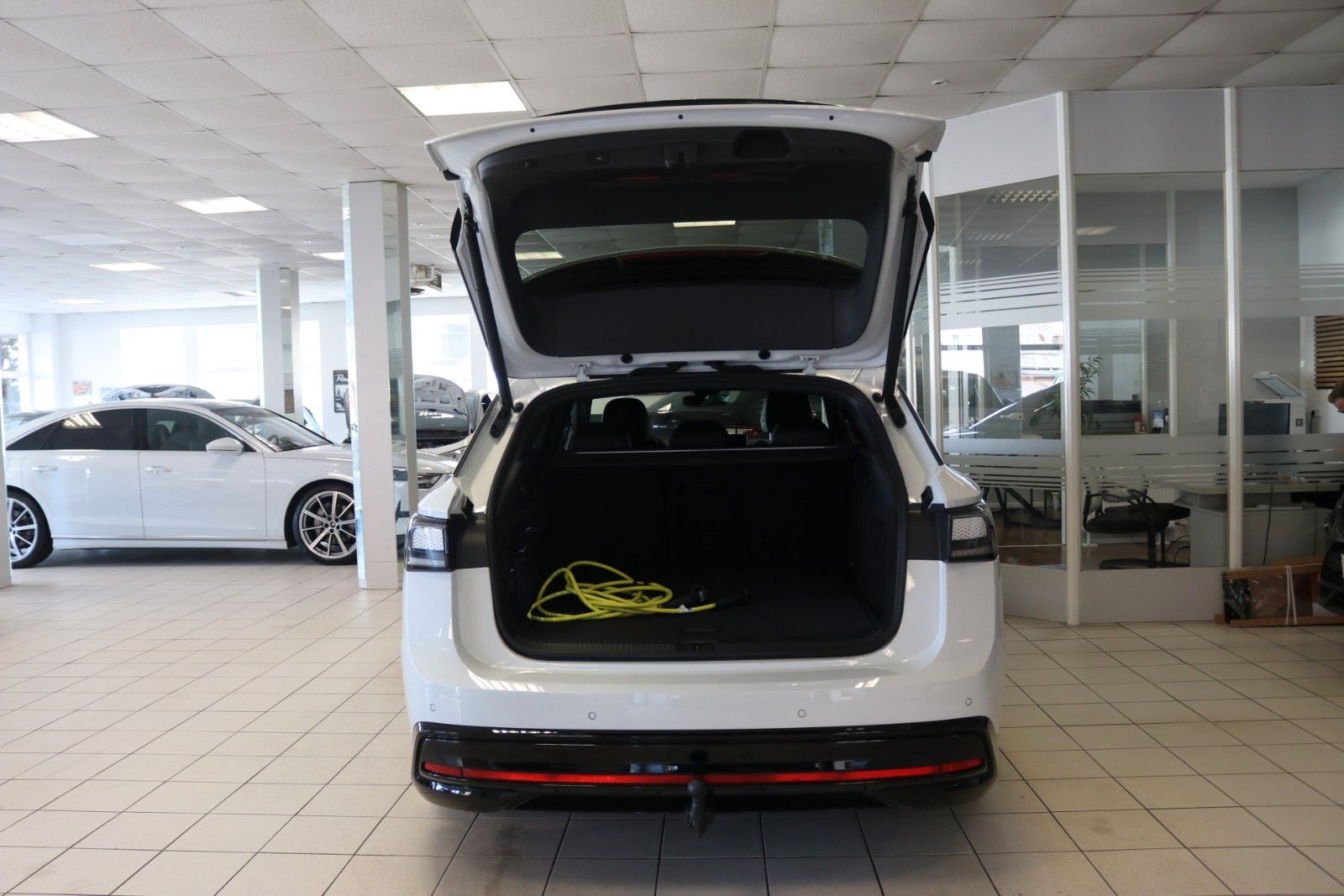 Volkswagen ID.7 Tourer Pro AHK HUD 360° Matrix Memory 99% foto 9
