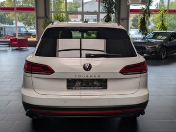 Volkswagen Touareg - 4