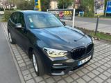 BMW X3 xDrive30d Head-Up Pano AHK LED Leder Navi - BMW X3 von privat