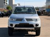 Mitsubishi L200 2.5 Disel Pick-Up Euro 5 AHK 100 Kw - gebrauchte Mitsubishi L200 aus dem Jahr 2012
