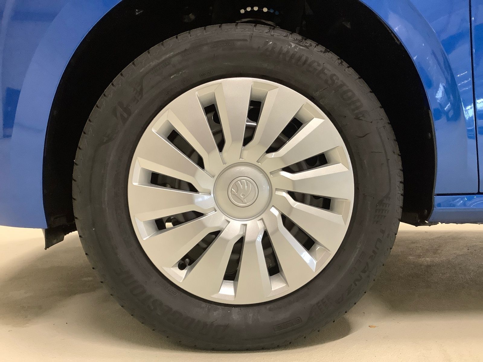Kamiq Essence 1.0 70 kW 5-Gang VORBER AHK