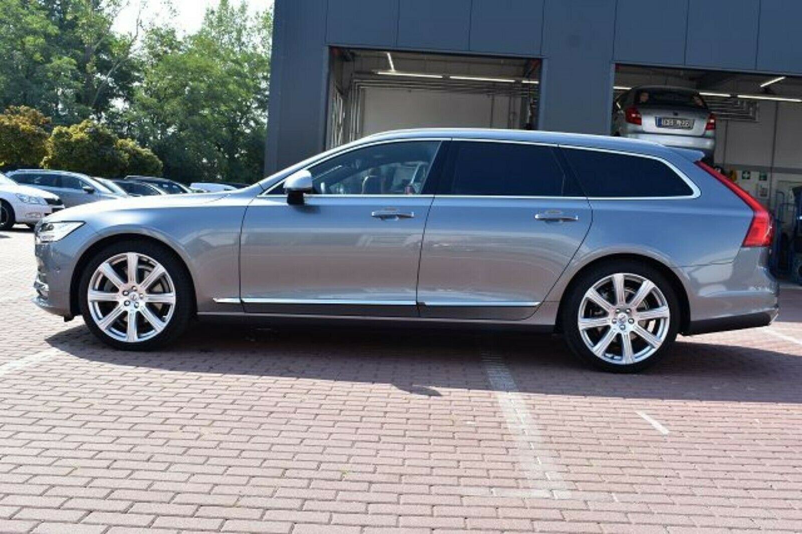 Fahrzeugabbildung Volvo V90*D5*Inscription*PANO*B&W*LED*NAVI*Mietkauf