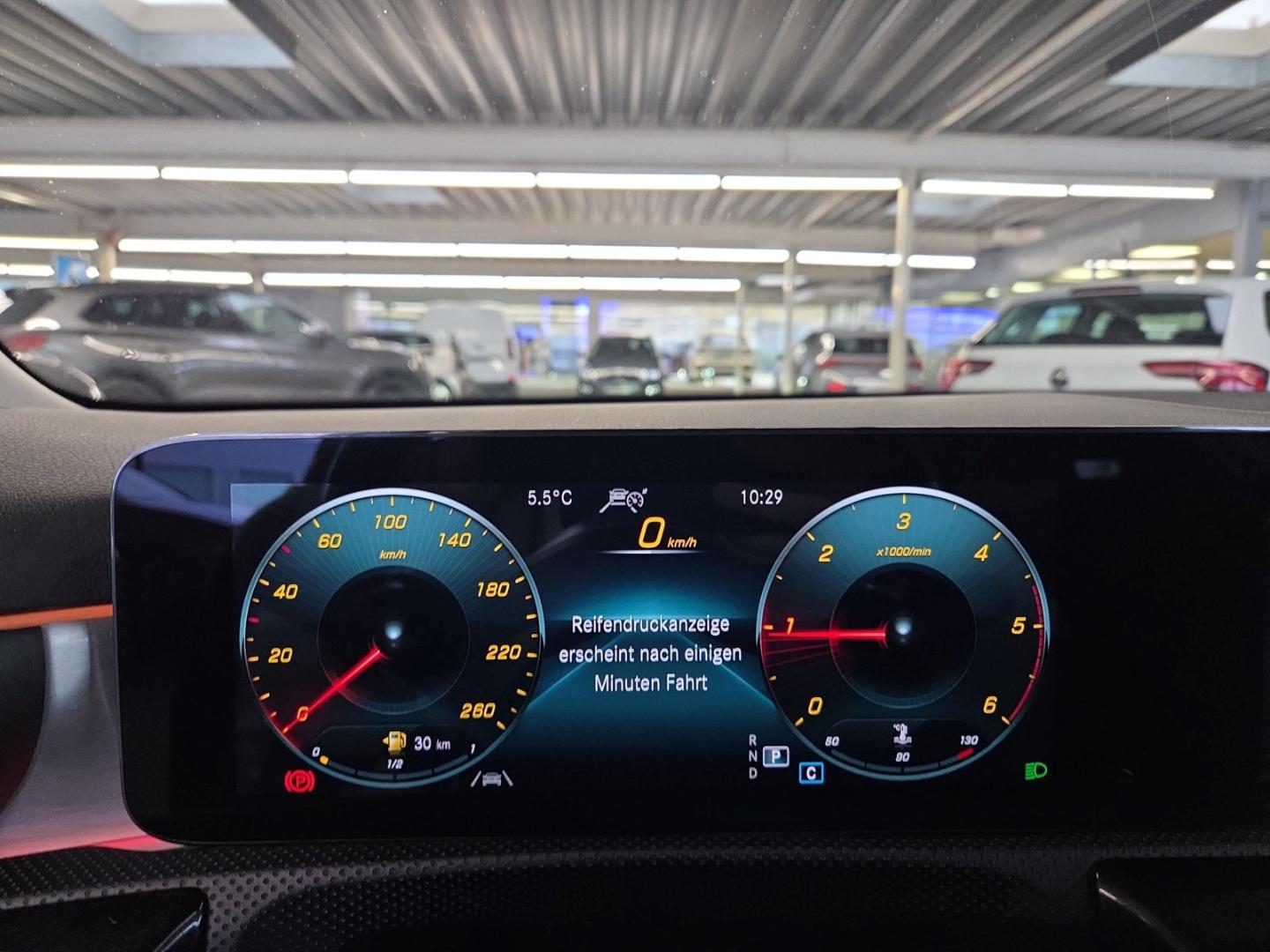 Mercedes-Benz A-Class A-Klasse AMG Line d Automatik Sportpaket S, миниатюра 9