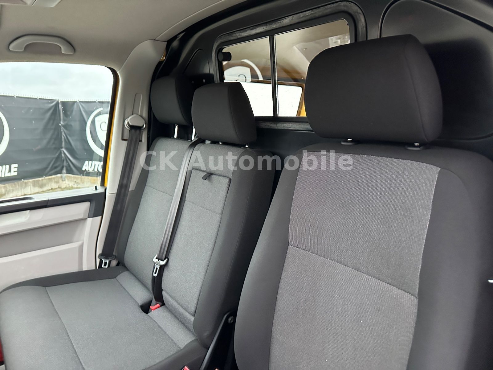 Fahrzeugabbildung Volkswagen T6 Transporter Kasten lang 2.0TDI/Klima/AHK 2.5T