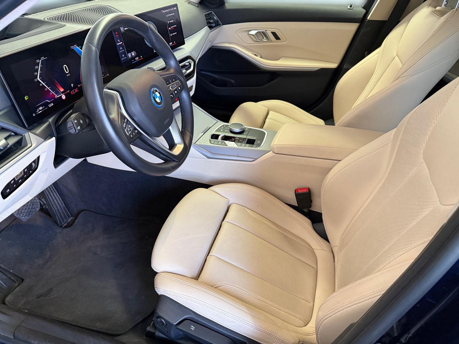 BMW 320eTouring*LED*Navi*Leder*Kamera*HiFi*Sportsitz foto 11
