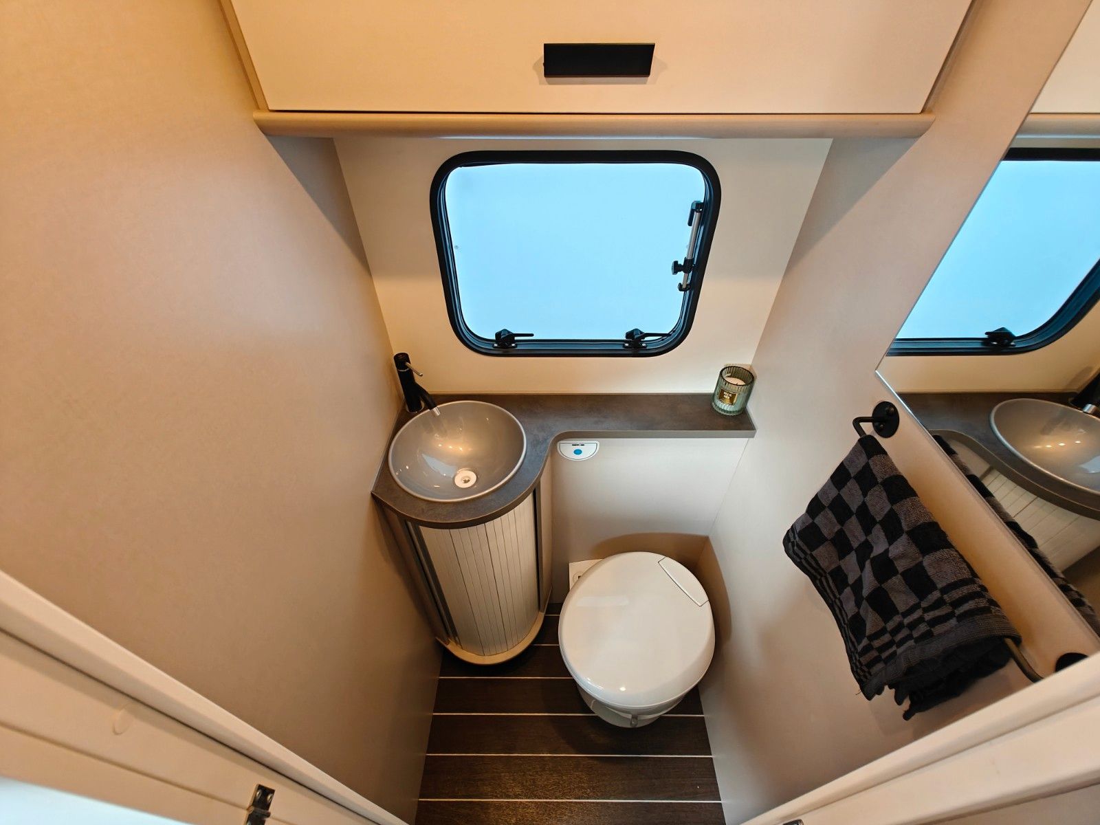 Fahrzeugabbildung XGO Dynamic 66P Hubbett 2025 LAGERWAGEN SPRING SALE